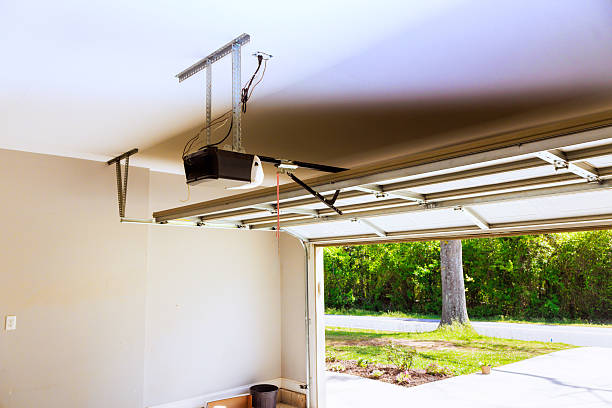 Top rated local Garage Door specialists in Hampton, TN